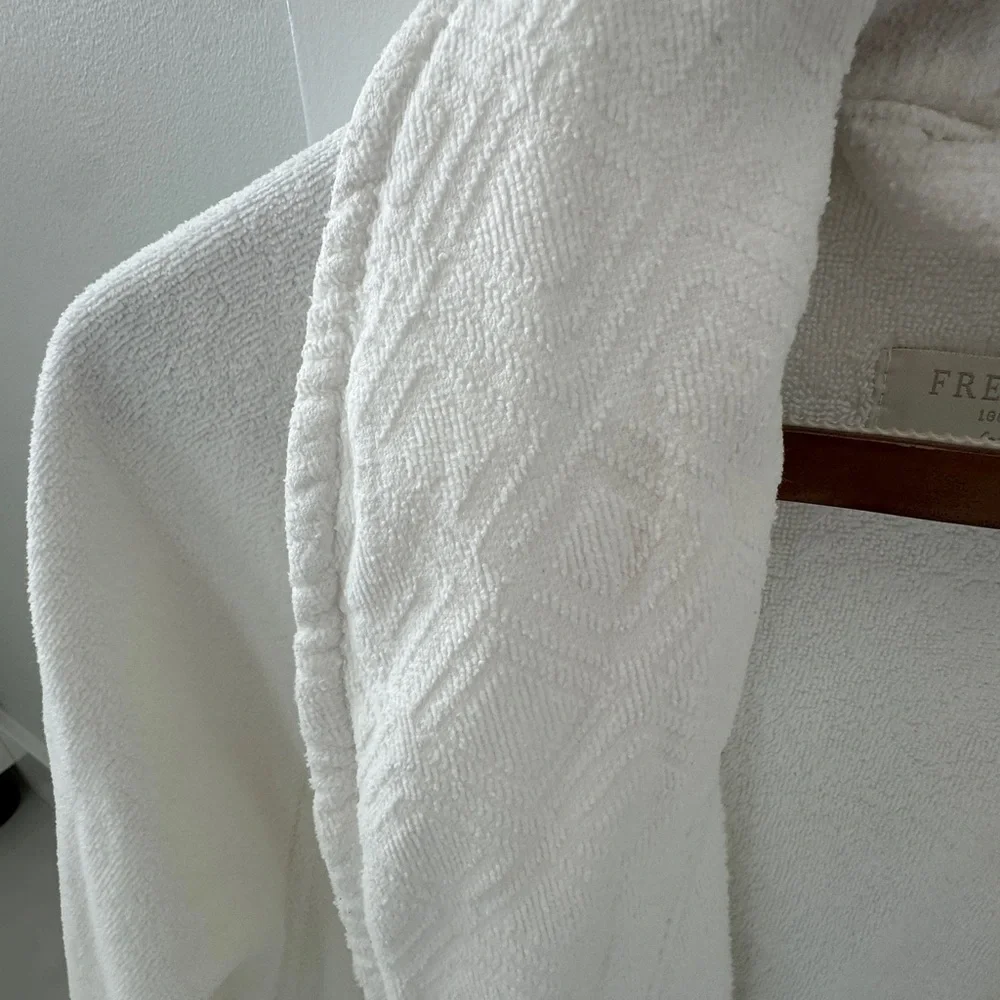 Frette 1860 For The St. Regis White Bathrobe Size XLarge - Picture 4 of 5